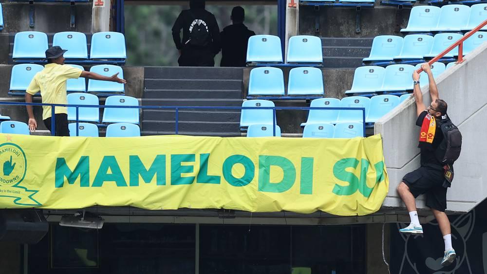 بعد أحداث شغب سابقة.. قسم السلامة والأمن في الكاف يجري اجتماعا مع الأندية الـ16 المتبقية في مسابقاته القارية