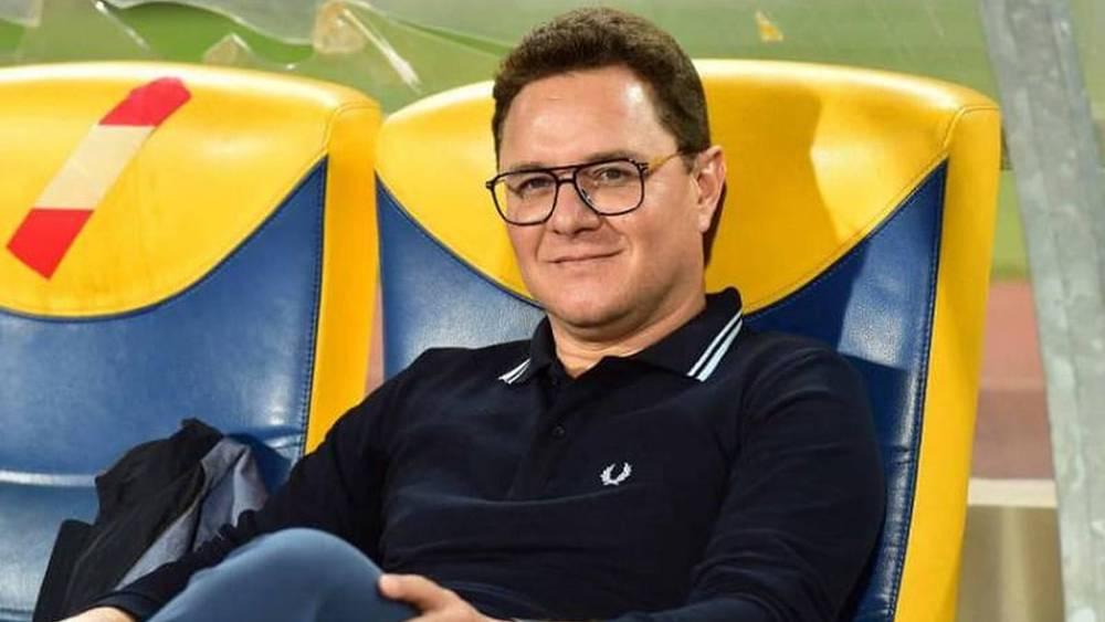 آيت منا يقترح على بنهاشم شغل مهمة مدير رياضي والاشتغال إلى جانب موكوينا