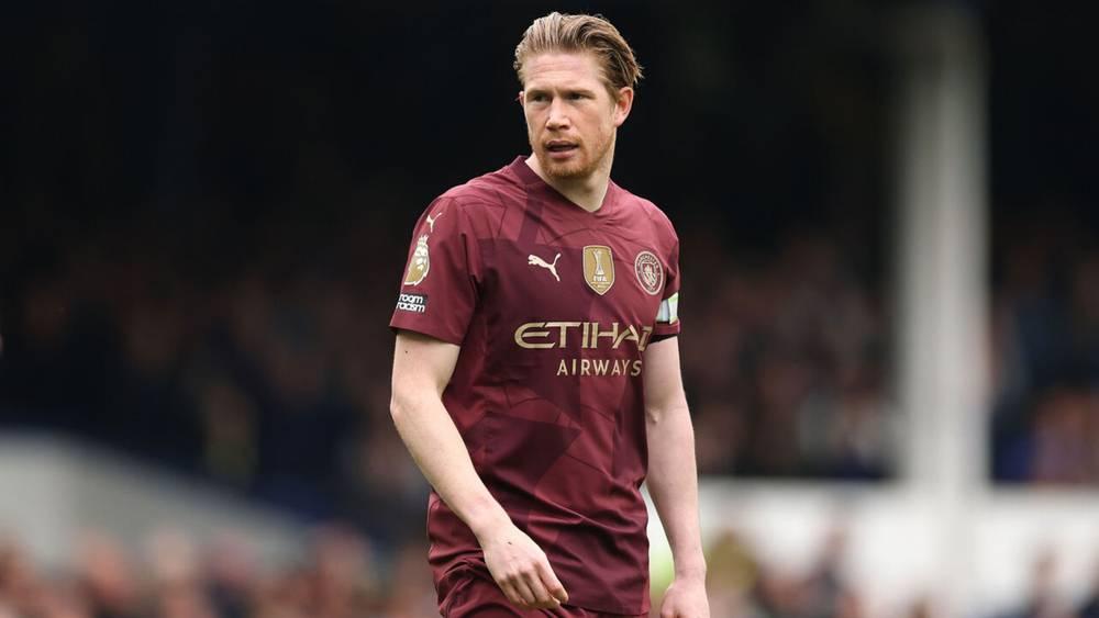 دي بروين: "شعرت بالصدمة ومانشستر سيتي هو من اتخذ قرار رحيلي"