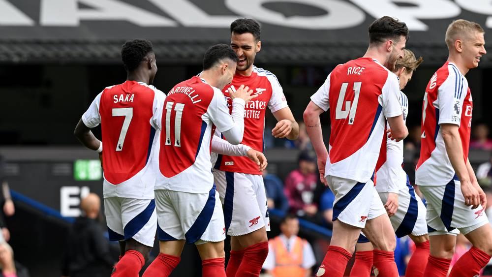 أرسنال يستعد لباريس سان جيرمان باكتساح إبسويتش تاون