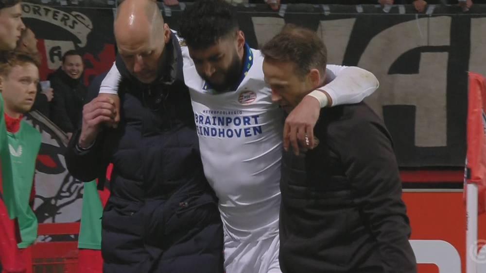 الصيباري يغادر مباراة آيندهوفن وتفينتي مصابا