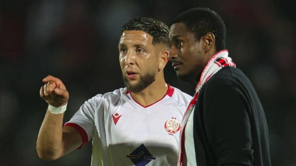 الرايحي يوجّه رسالة مؤثرة إلى موكوينا: "جعلت مني لاعبًا أفضل وغيّرت الكثير داخل الوداد"