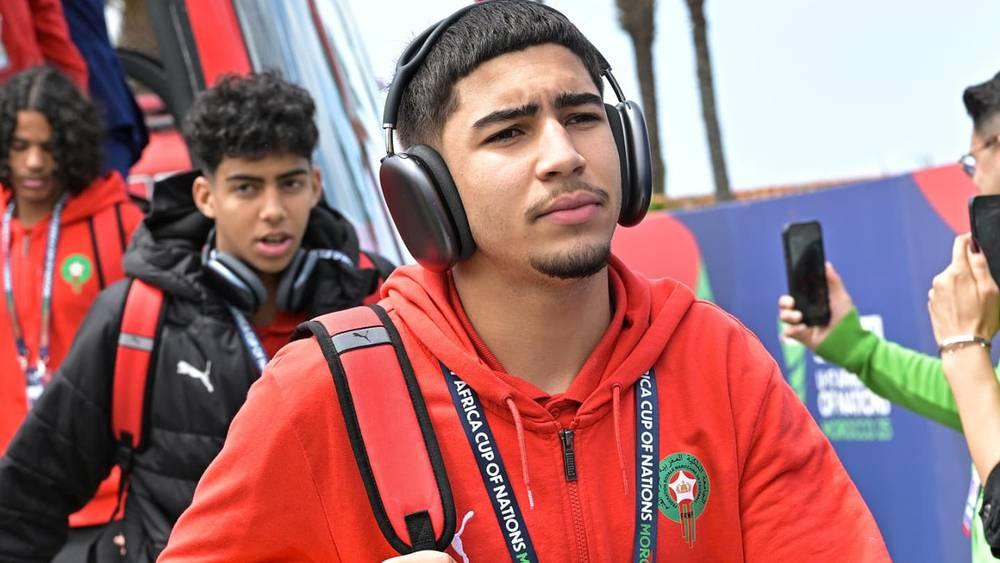 تقارير بلجيكية/ أياكس يحسم صفقة منصف زكري بعد تألقه في كأس أمم أفريقيا للناشئين