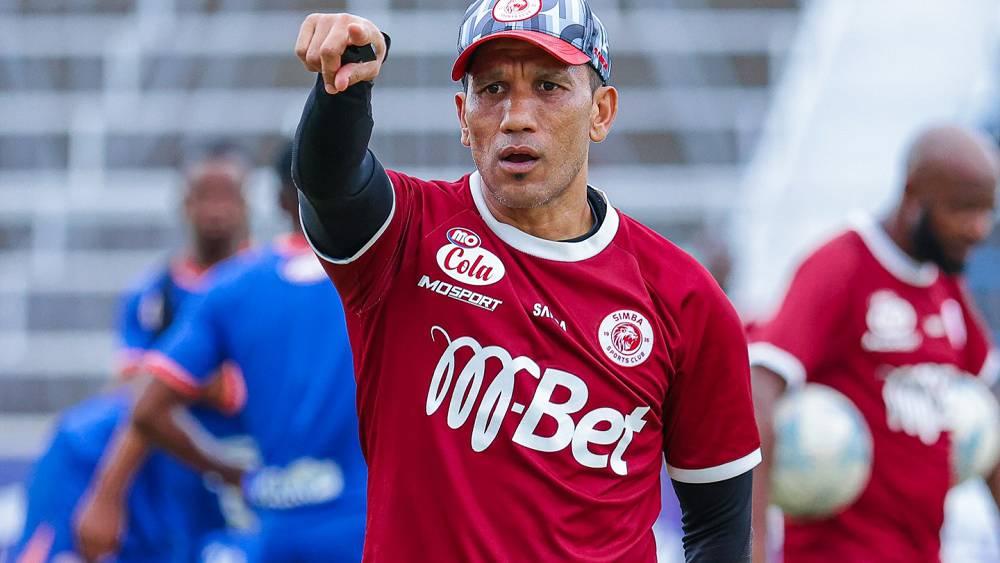 فادلو (مدرب سيمبا): "نهضة بركان مخيف على ملعبه ولكننا نستعد بنية الذهاب إلى هناك وتحقيق نتيجة إيجابية"