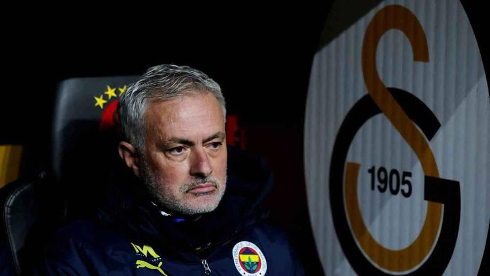 اتفاق مبدئي بين مورينيو والاتحاد البرتغالي لتدريب المنتخب