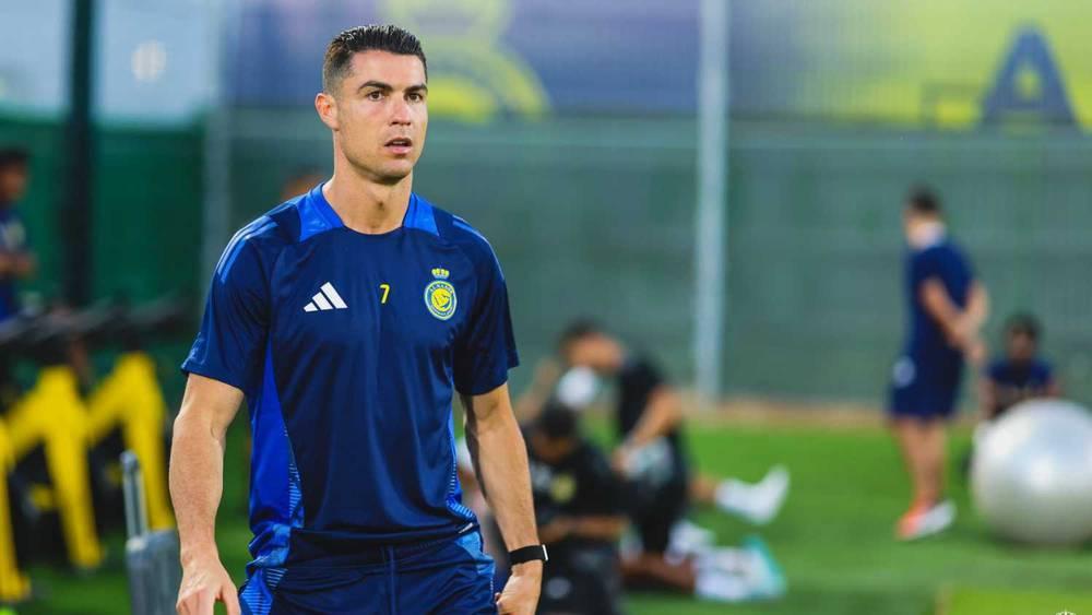 براتب قدره 275 مليون دولار... رونالدو يحافظ على صدارة قائمة "فوربس" لأعلى الرياضيين دخلاً في العالم