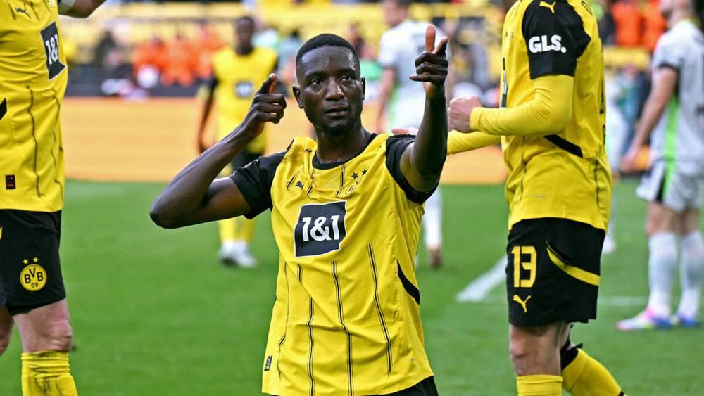 جيراسي يصنع التاريخ مع دورتموند في يوم ضمان التأهل لدوري أبطال أوروبا