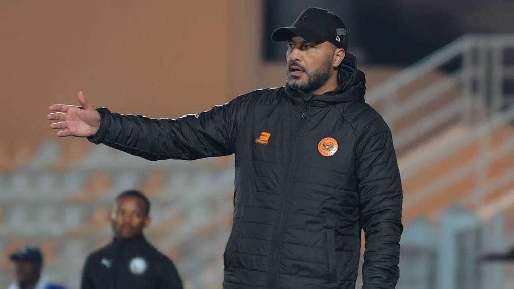 الشعباني: "الحكم أخبرنا بتعطل 'الفار' قبل المباراة ثم استخدمه لإلغاء هدفنا الثالث!"