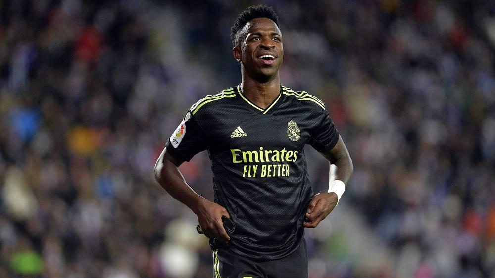 بسبب فينيسيوس.. أول حكم قضائي في إسبانيا يدين الإهانات العنصرية في الملاعب