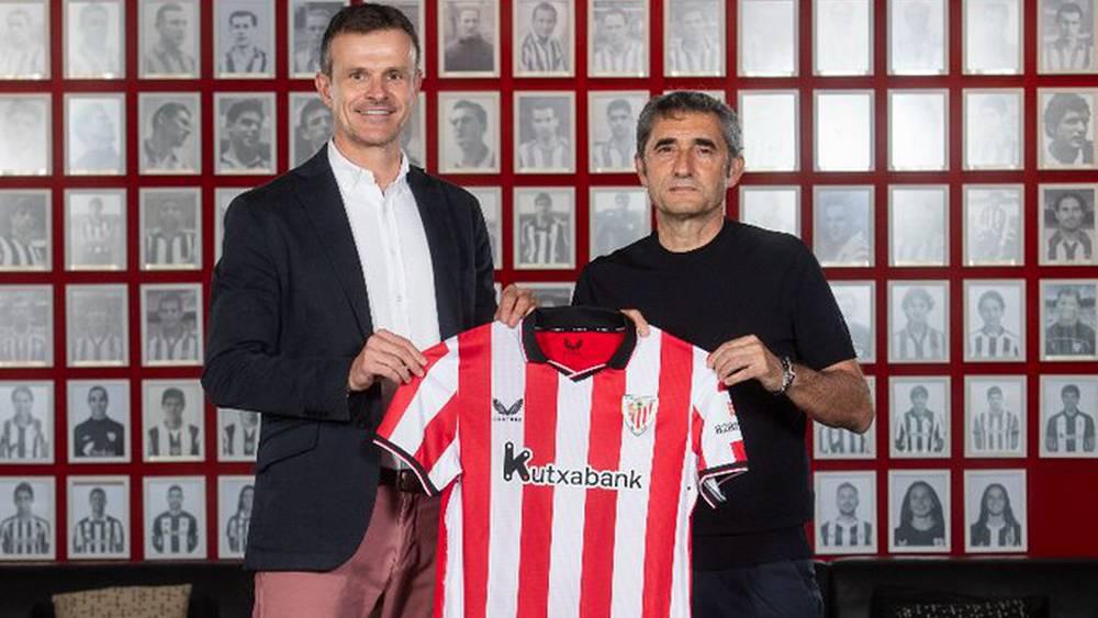 أتلتيك بلباو يعلن تمديد عقد مدربه إرنستو فالفيردي حتى 2026