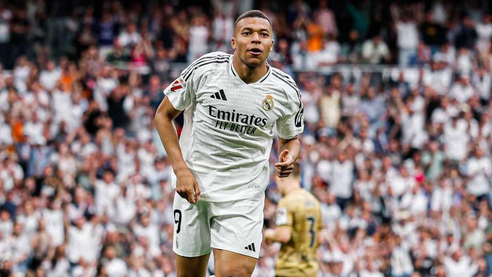 مبابي يقود ريال مدريد للفوز على ريال سوسيداد (2-0) ويختتم الموسم في الوصافة