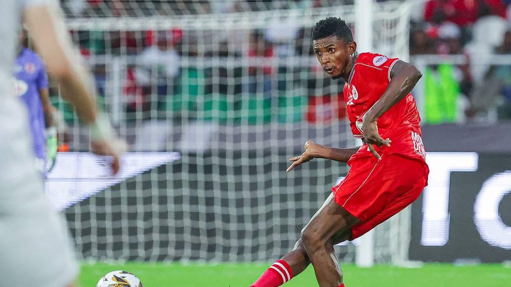 نغوما يرمي إخفاق سيمبا في التتويج على الحكم: "قتل المباراة ولم يتركنا نلعب رغم علمه بهزيمتنا ذهابا"