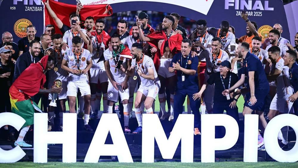 لاعبو ن.بركان: "نُهدي لقب كأس الكونفدرالية لجلالة الملك محمد السادس ونشكر كُل من ساهم في هذا الإنجاز"