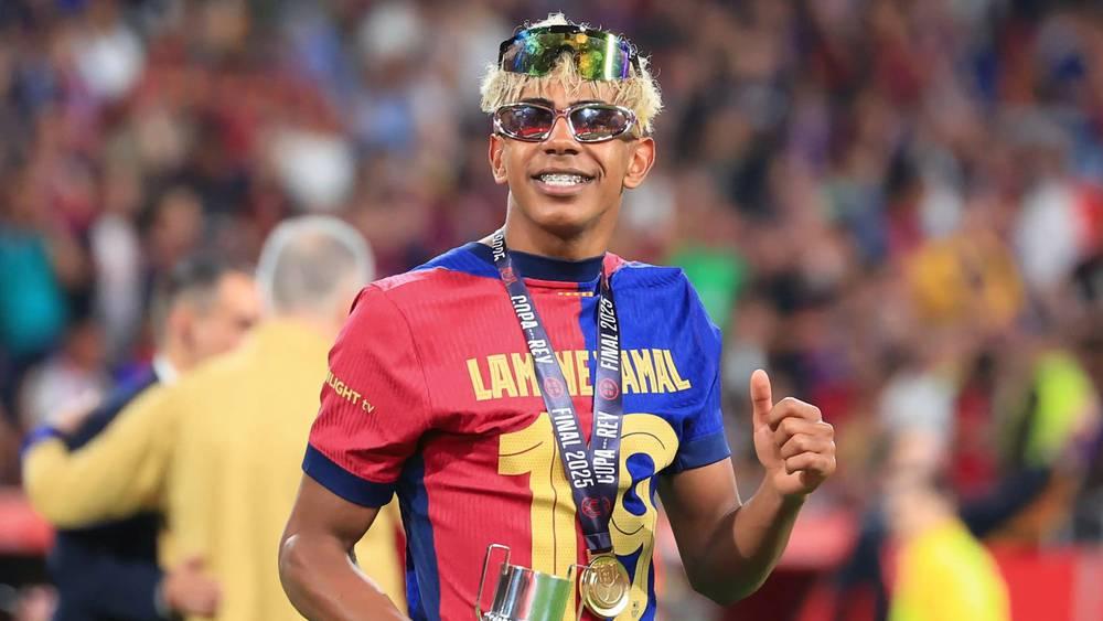 تفاصيل عقد يامال مع برشلونة.. راتبه السنوي قد يصل إلى 20 مليون يورو!