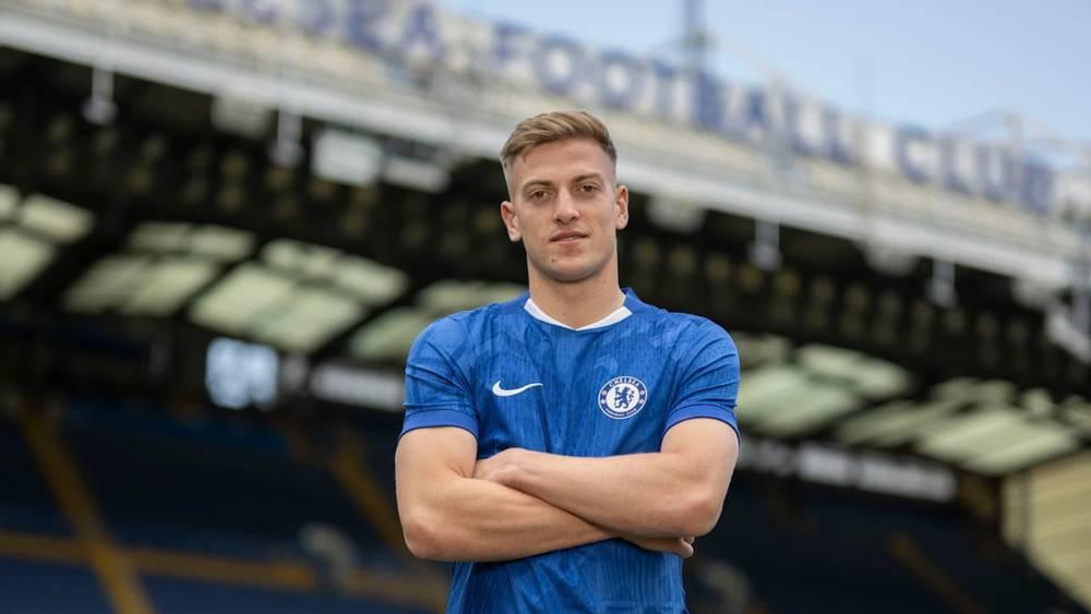 رسميا/ تشيلسي يضم المهاجم "ليام ديلاب" (12 هدفا) مقابل 35 مليون يورو