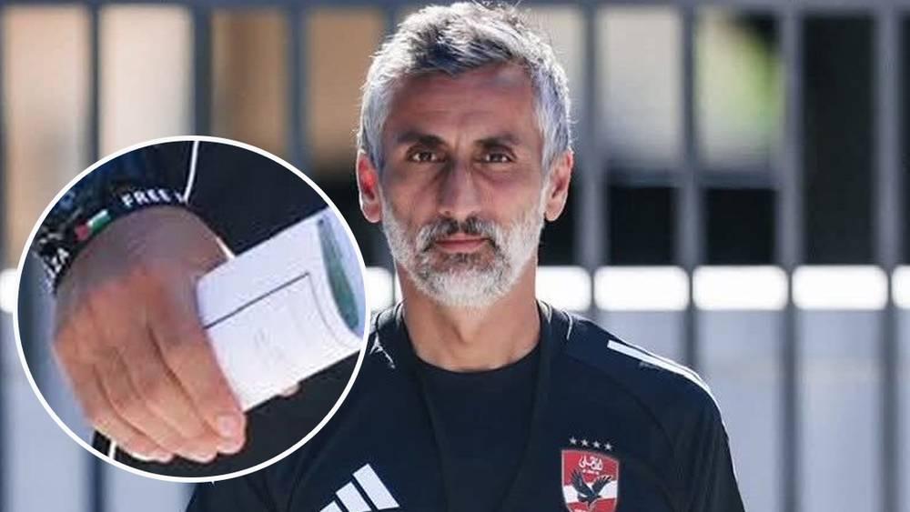 تقارير/ "الفيفا" تطالب ريبيرو مدرب الأهلي بإزالة شارة دعم فلسطين خلال مونديال الأندية