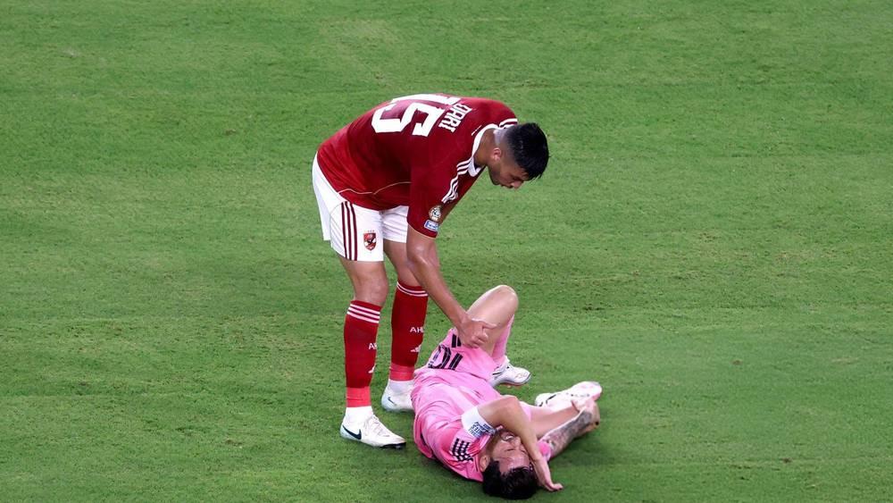 "موندو ديبورتيفو": "تدخل صادم من أشرف داري على ليونيل ميسي لم يره حكم المباراة"