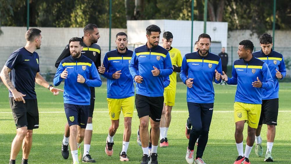 المغرب الفاسي يستأنف تداريبه يوم الإثنين القادم ويجري معسكرا إعداديا مغلقا تحضيرا للموسم المقبل