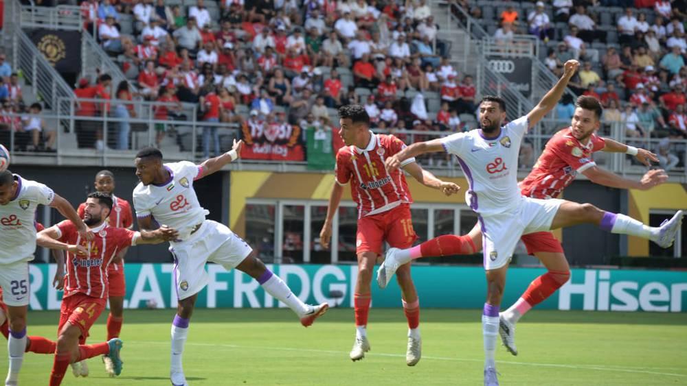 صحيفة "موندو ديبورتيفو": "الحكم أهدى الانتصار للعين أمام الوداد بقرار سريالي"