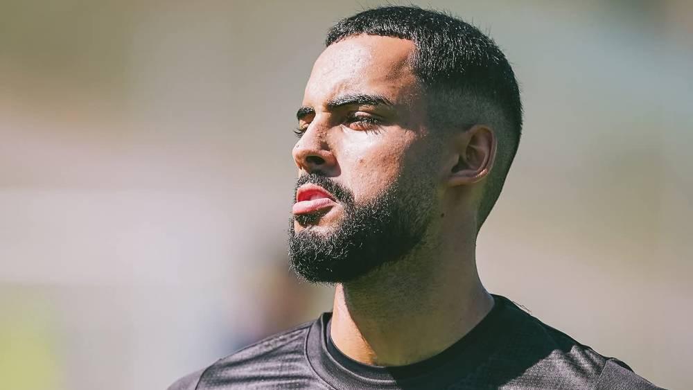 علاء بلعروش: "سعيد بانضمامي لسبورتينغ براغا وأتطلع للنجاح مع الفريق البرتغالي"