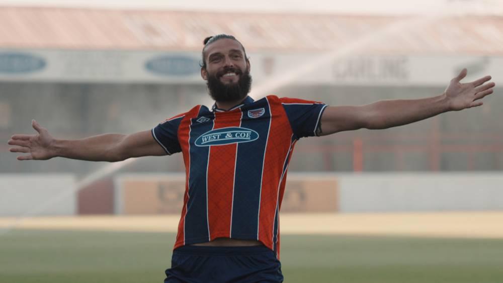 رسميا/ كارول ينتقل من بوردو (الدرجة الرابعة) للعب في دوري الدرجة السادسة الإنجليزي!