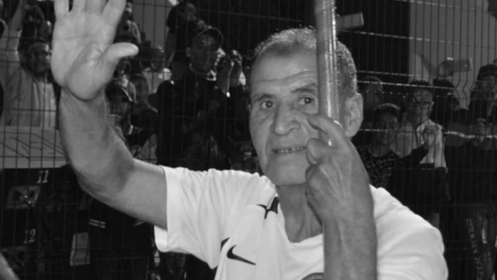 إنا لله وإنا إليه راجعون.. أحمد فرس أسطورة الكرة المغربية في ذمة الله بعد صراع طويل مع المرض