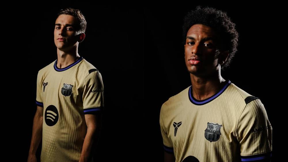 قميص برشلونة الاحتياطي بشعار "كوبي براينت" وألوان لوس أنجلوس ليكرز