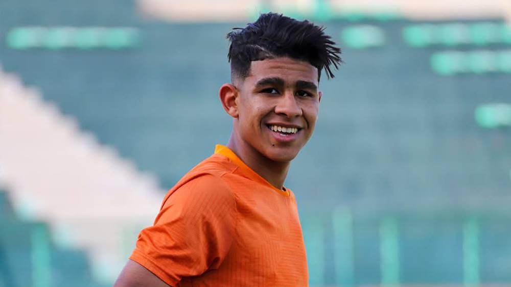 اتفاق نهائي يقرب المدافع أيت خاسو من حمل قميص الجيش الملكي