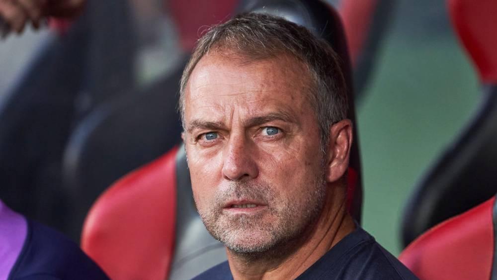 فليك ينتقد لاعبي برشلونة: "لم تعجبني المباراة.. الفريق لعب بـ 50٪ من طاقته بعد طرد لاعبيْ مايوركا"