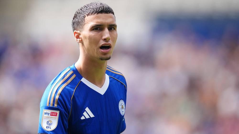 تعثّر مفاوضات انتقال الخنوس إلى كريستال بالاس والأخير يبحث عن بدائل