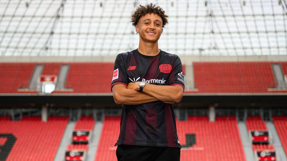 بنصغير: "تحدثت مع عدلي قبل الانضمام إلى ليفركوزن وكنت أتابع البوندسليغا دائما وأراه دوريا مفتوحا"