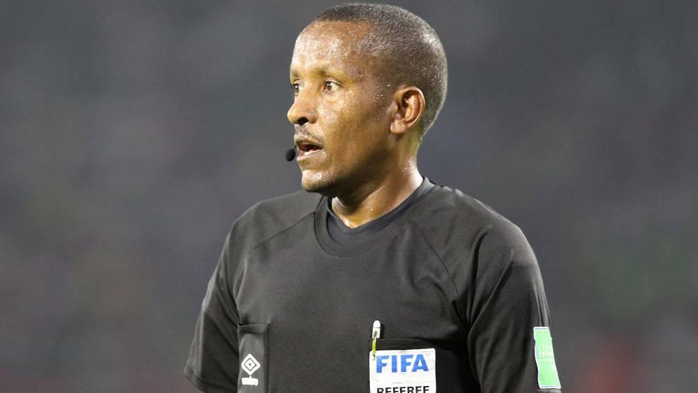 الإثيوبي باملاك تيسيما يعلن اعتزاله التحكيم بعد مسيرة دامت لأكثر من 16 سنة