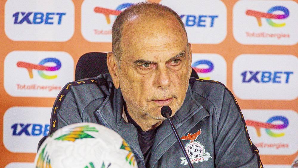 الغيابات تُربك خطط مدرب زامبيا قبل قمة المغرب