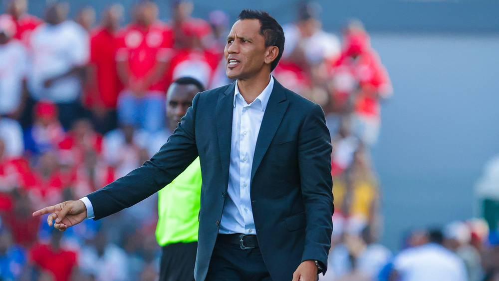 قبل قيادته الرجاء.. فادلو ديفيدز يترك بصمة قوية مع سيمبا التنزاني