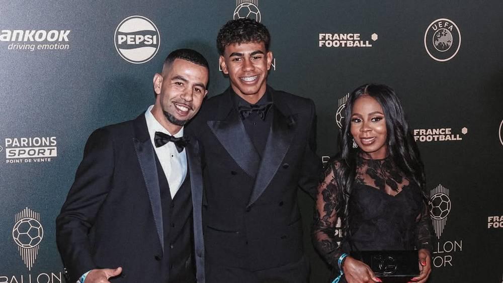 يامال يُرافق 20 فردا من عائلته وأصدقائه لحضور حفل الكرة الذهبية