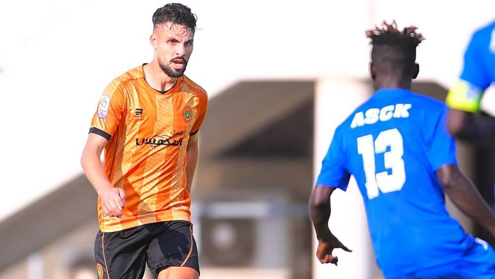 "الكاف" يعين الحكم الغيني "كمارا يونوسا" لقيادة مباراة الإياب بين نهضة بركان والجمعية الرياضية للسائقين في عصبة الأبطال