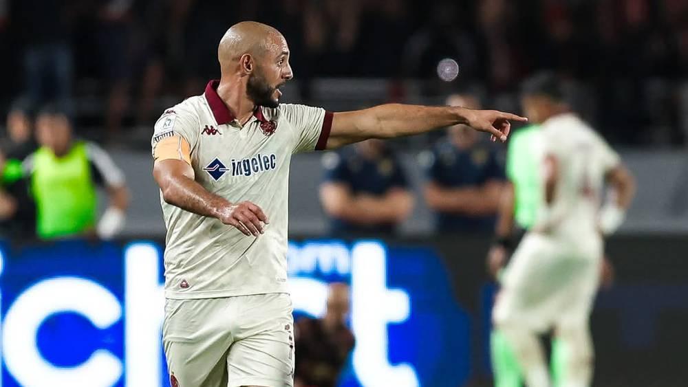 الوداد يصطدم بأشانتي كوتوكو الغاني في كأس الكونفدرالية