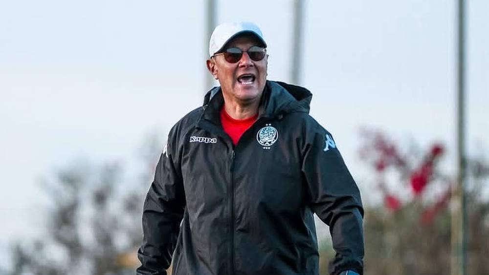 بنهاشم يوضح سبب استبعاد فيريرا من التشكيل الأساسي والاعتماد على بارت