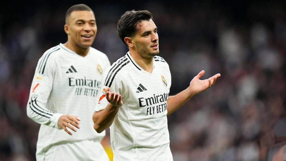 ألونسو يُبقي دياز على دكة البدلاء للمباراة الخامسة تواليا