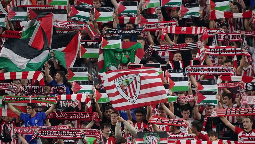 أتلتيك بلباو يُكرّم غدا السبت اللاجئين الفلسطينيين بملعب "سان ماميس" دعما للقضية الفلسطينية!