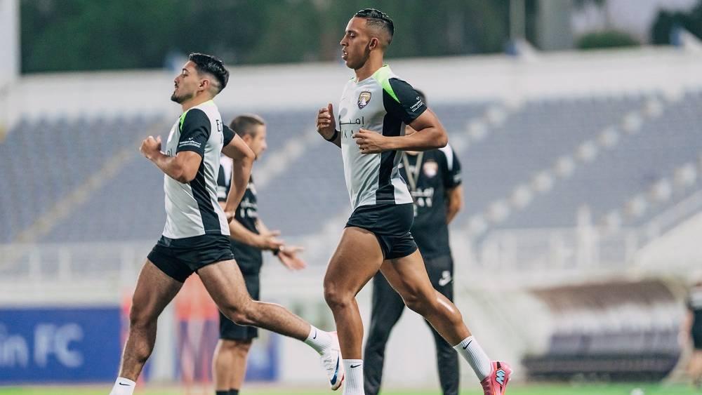 العين يعلن عودة سفيان رحيمي إلى التداريب الجماعية للفريق بعد تعافيه من الإصابة