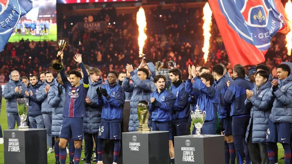 باريس سان جيرمان يحتفل بستة ألقاب قياسية