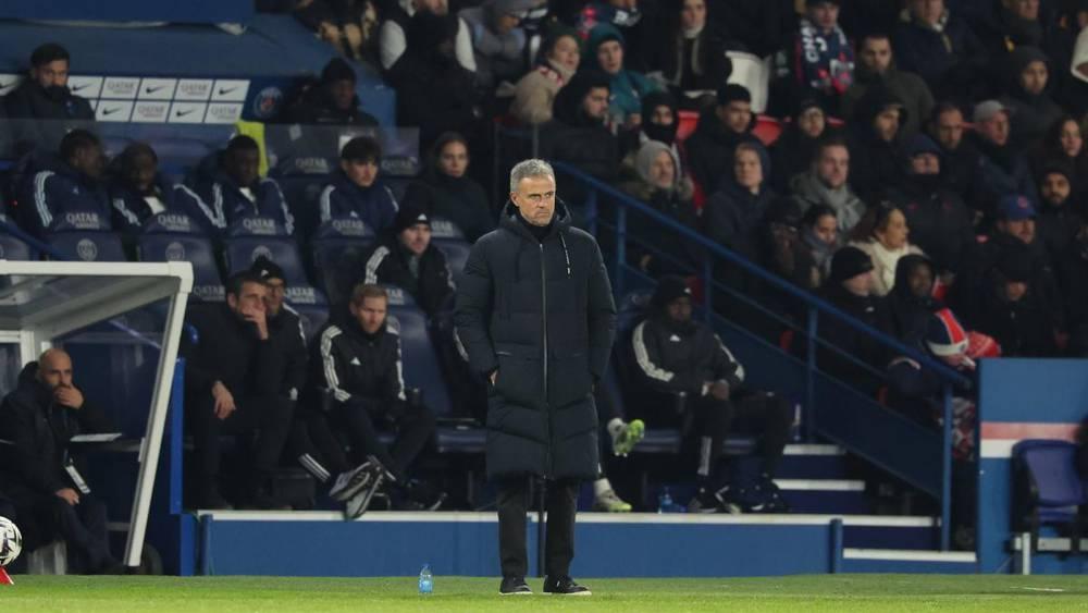 توقف مباراة باريس سان جيرمان بسبب هتافات عنصرية