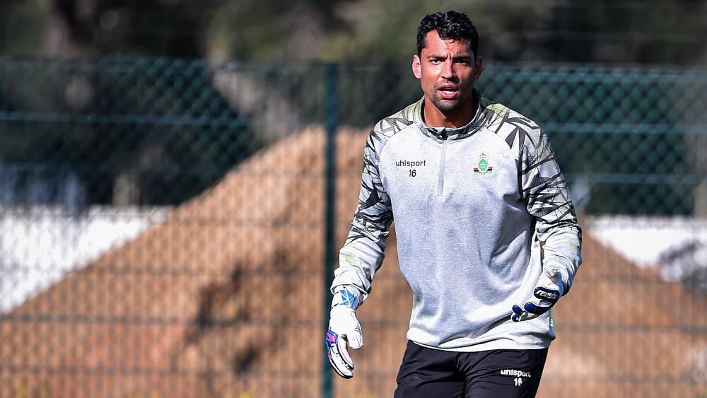 باستثناء التكناوتي.. الجيش الملكي يواجه شبيبة القبائل بصفوف مكتملة