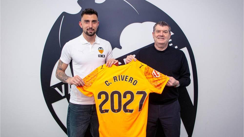 Valencia Renews Goalkeeper Cristian Rivero's Contract Until 2027