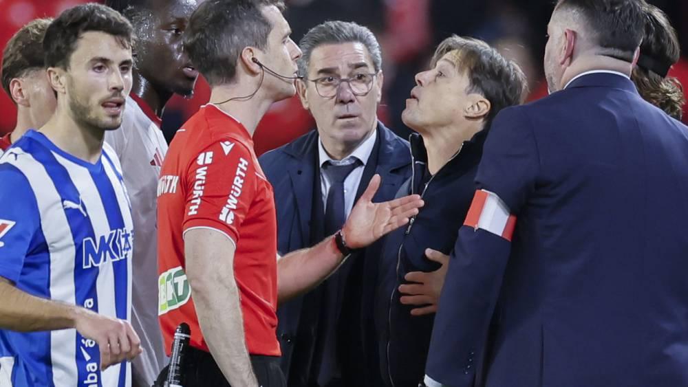 La commission d'appel confirme la suspension de l'entraîneur de Séville, Matías Almeyda, pour sept matchs