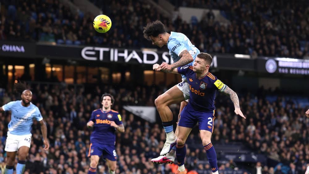Un doublé de Nico O'Reilly scelle la victoire de Manchester City face à Newcastle