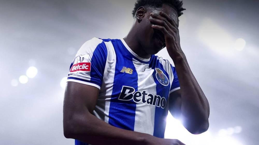 Samu Aghehowa de retour à Porto pour sa rééducation après une opération réussie