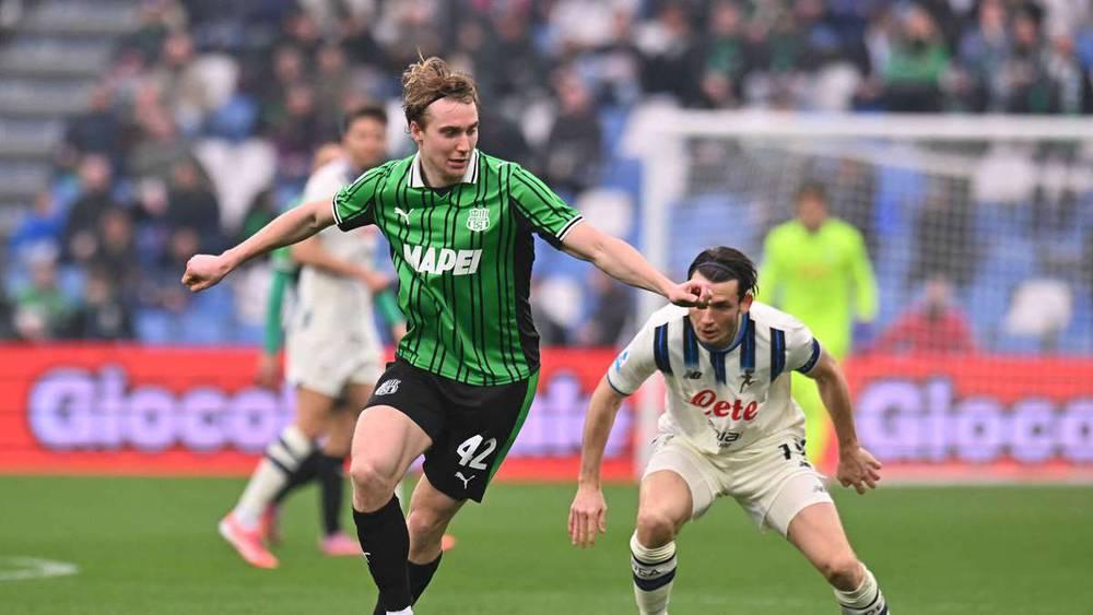 ساسولو يتجاوز النقص العددي المبكر ويتغلب على أتالانتا في الجولة السابعة والعشرين من الدوري الإيطالي