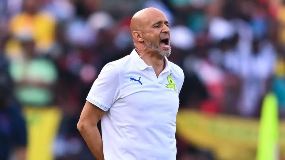 مدرب سان داونز: "نلعب في الوحل ولا يمكننا الفوز بدوري أبطال أفريقيا باللعب على أرضية كهذه"